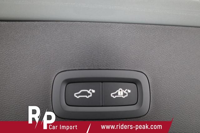 Volvo XC40 Core 2WD B3 Mild-Hybrid Core, AHK, Navi, LED, Winter, Kamera, el. Klappe 