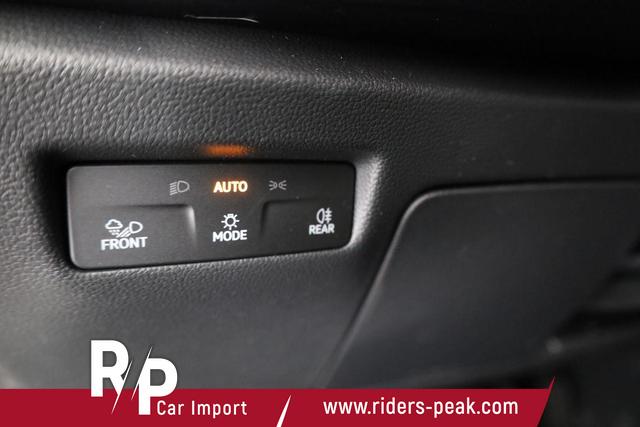 Skoda Superb Combi 1.5 TSI iV 150kW Selection DSG Selection, AHK, Matrix, Side, el. Klappe, Navi 