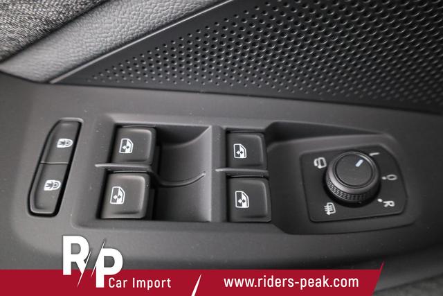 Skoda Superb Combi 1.5 TSI iV 150kW Selection DSG Selection, AHK, Matrix, Side, el. Klappe, Navi 