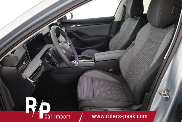 Skoda Superb Combi 1.5 TSI iV 150kW Selection DSG Selection, AHK, Matrix, Side, el. Klappe, Navi 