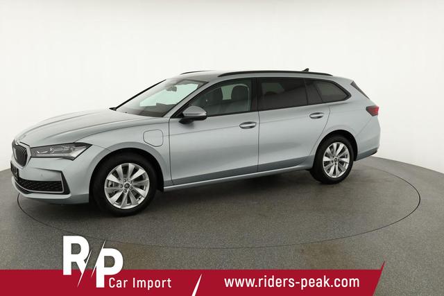 Skoda Superb Combi 1.5 TSI iV 150kW Selection DSG Selection, AHK, Matrix, Side, el. Klappe, Navi 