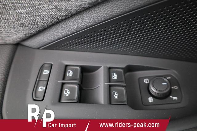Skoda Superb Combi 1.5 TSI iV 150kW Selection DSG Selection, AHK, Matrix, Side, el. Klappe, Navi 