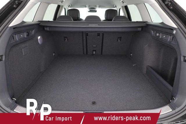 Skoda Superb Combi 1.5 TSI iV 150kW Selection DSG Selection, AHK, Matrix, Side, el. Klappe, Navi 
