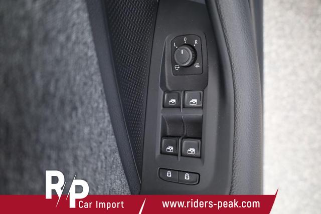 Skoda Superb Combi 2.0 TDI 142kW 4x4 Selection DSG Selection, Standheizung, Pano, AHK, Navi, Matrix 