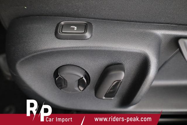 Skoda Superb Combi 2.0 TDI 142kW 4x4 Selection DSG Selection, Standheizung, Pano, AHK, Navi, Matrix 