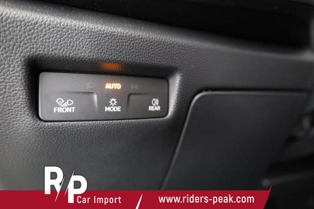 Skoda Superb Combi 2.0 TDI 142 kW 4x4 Selection DSG Selection, Standheizung, Pano, AHK, Navi, Matrix 