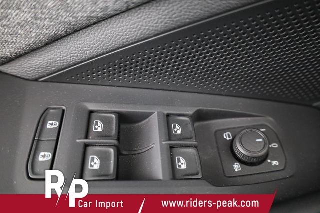 Skoda Superb Combi 2.0 TDI 142 kW 4x4 Selection DSG Selection, Standheizung, Pano, AHK, Navi, Matrix 
