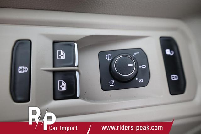 Volkswagen T7 Multivan Life lang TDI DSG Life, Teilleder, AHK, Navi, easyOpen, 7-Sitzer 