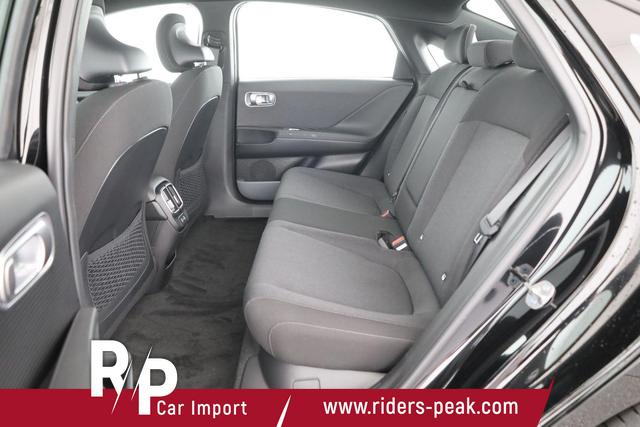 Hyundai IONIQ 6 77,4 kWh Base Long Range, Navi, Kamera, Winterpaket, Wärmepumpe 