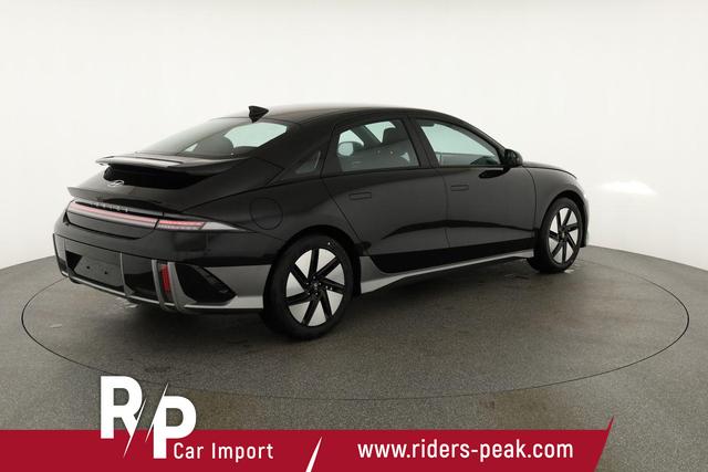 Hyundai IONIQ 6 77,4 kWh Base Long Range, Navi, Kamera, Winterpaket, Wärmepumpe 