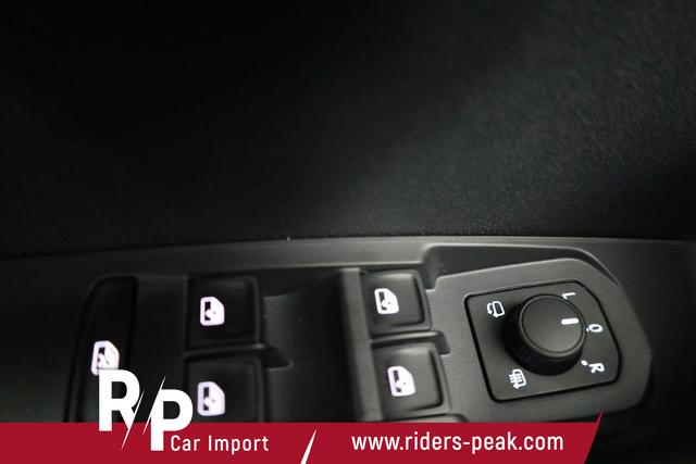 Skoda Karoq Drive 4x4 TDI DSG Selection, AHK, Navi, Kamera, 5-J Garantie 