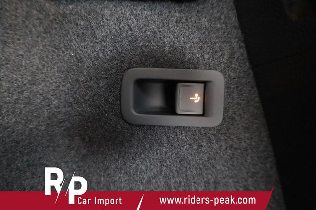 Skoda Karoq Drive 4x4 TDI DSG Selection, AHK, Navi, Kamera, 5-J Garantie 