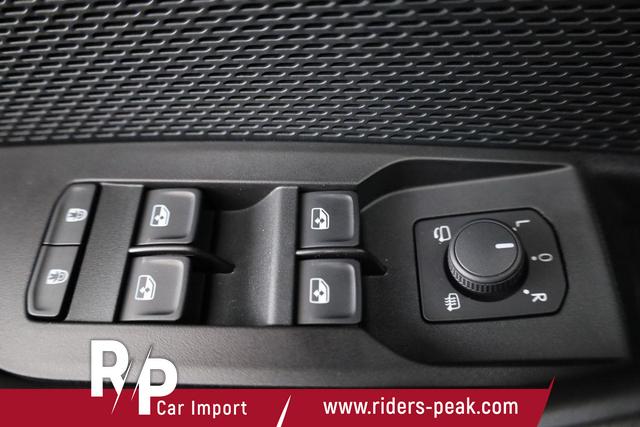 Skoda Octavia Combi RS 2.0 TSI DSG, Sonderlackierung, Pano, AHK, 19 Zoll, Canton, el. Klappe, Navi, Matrix, sofort 