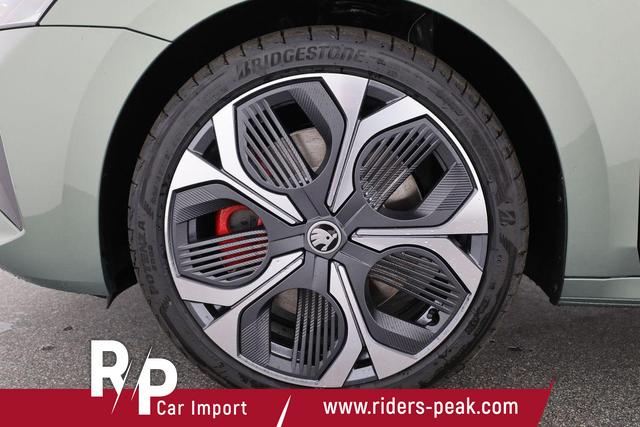 Skoda Octavia Combi RS 2.0 TSI DSG, Sonderlackierung, Pano, AHK, 19 Zoll, Canton, el. Klappe, Navi, Matrix, sofort 
