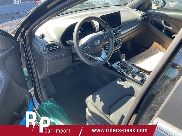 Hyundai i30 Kombi - 1.0 T-GDI DCT Family, Navi, ACC, Side, Winter, 17-Zoll, Klimaautomatik