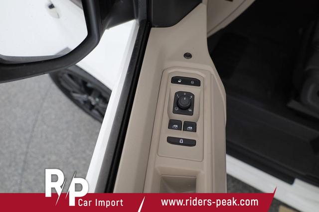 Volkswagen T7 California Beach Camper TDI DSG, 18-Zoll, ArtVelour, Markise, AHK, IQ.Light, Standheizung 