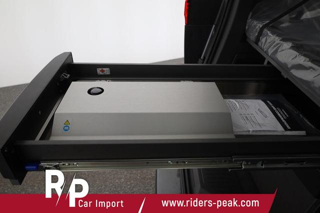 Volkswagen T7 California Beach Camper TDI DSG, 18-Zoll, ArtVelour, Markise, AHK, IQ.Light, Standheizung 