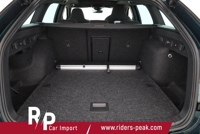 Skoda Octavia Combi RS 2.0 TSI DSG, Sonderlackierung, Pano, AHK, 19 Zoll, Canton, el. Klappe, Navi, Matrix, sofort 