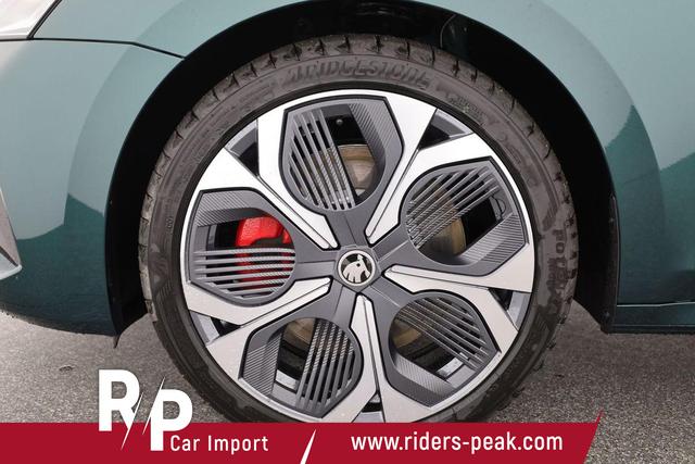 Skoda Octavia Combi RS 2.0 TSI DSG, Sonderlackierung, Pano, AHK, 19 Zoll, Canton, el. Klappe, Navi, Matrix, sofort 