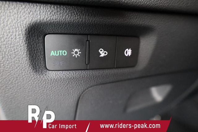 Skoda Octavia Combi RS 2.0 TSI DSG, Sonderlackierung, Pano, AHK, 19 Zoll, Canton, el. Klappe, Navi, Matrix, sofort 