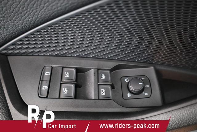 Skoda Octavia Combi RS 2.0 TSI DSG, Sonderlackierung, Pano, AHK, 19 Zoll, Canton, el. Klappe, Navi, Matrix, sofort 
