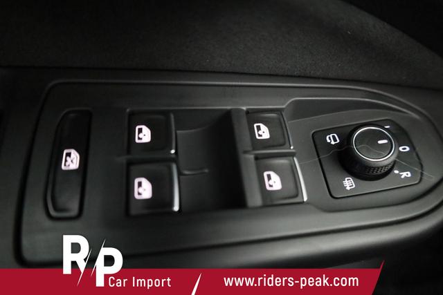Volkswagen Golf 1.5 TSI eHybrid 150 kW VIII Style, AHK, Navi, Kamera, Side, LED-Plus 