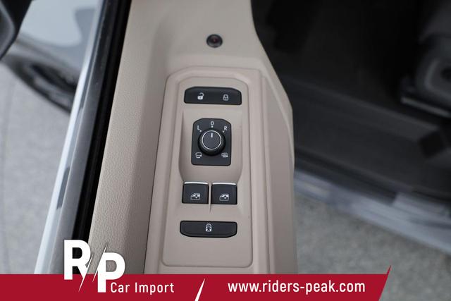Volkswagen T7 Multivan Life lang TDI DSG Life, 7-Sitzer, AHK, IQ.Light, AreaView, 18-Zoll, Edition 