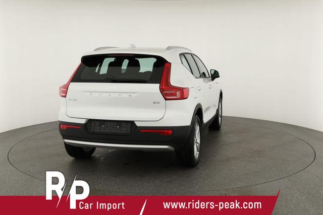 Volvo XC40 Core 2WD B3 Mild-Hybrid Core, AHK, Navi, LED, Winter, Kamera, el. Klappe 