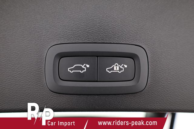 Volvo XC40 Core 2WD B3 Mild-Hybrid Core, AHK, Navi, LED, Winter, Kamera, el. Klappe 