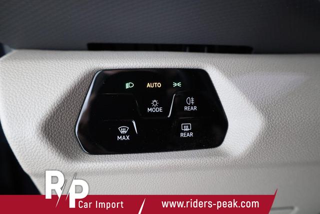 Volkswagen T7 Multivan Life lang TDI DSG Life, Teilleder, AHK, Navi, easyOpen, 7-Sitzer 