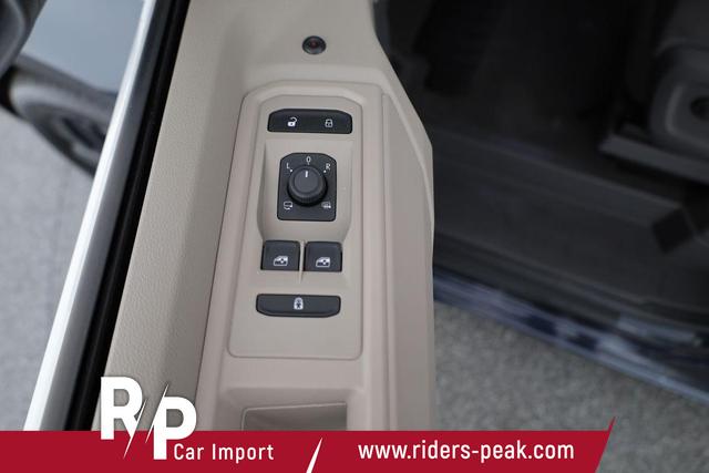Volkswagen T7 California Beach Camper TDI DSG, 18-Zoll, ArtVelour, Markise, AHK, IQ.Light, Standheizung 