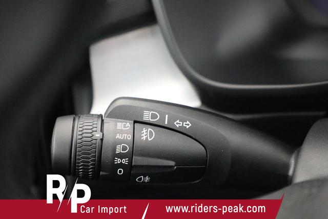 Volvo XC40 Core 2WD B3 Mild-Hybrid Core, Navi, LED, Winter, Kamera, el. Klappe 