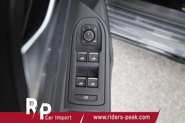 Volkswagen Golf 1.5 eTSI 110 kW R-Line DSG, LED, Navi, Kamera, Parklenk, Winter 