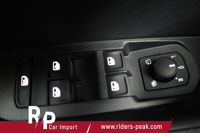 Skoda Karoq Sportline 4x4 2.0 TSI DSG Sportline, AHK, Navi, Teilleder, Side, 5 J.-Garantie 
