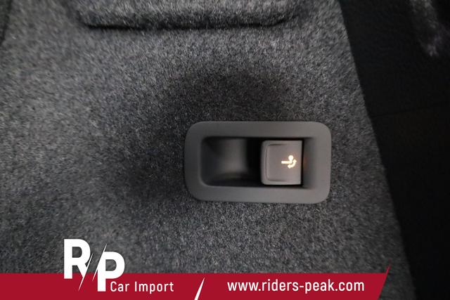 Skoda Karoq Sportline 4x4 2.0 TDI DSG Sportline, Pano, AHK, Matrix, Navi, 5-J. Garantie 