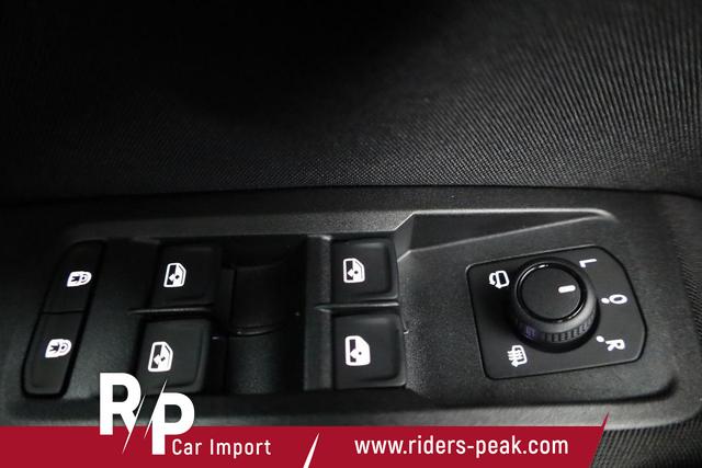 Volkswagen Touran Comfortline BMT/Start-Stopp 1.5 TSI DSG Comfortline, AHK, Navi, Side, Parklenk, Kamera, Winterpaket 