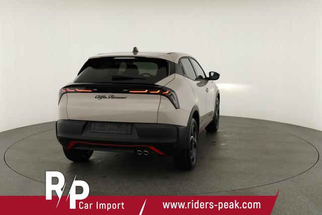 Alfa Romeo Junior Ibrida 1.2 VGT 48V-Hybrid (100kW) Speciale Speciale, 18-Zoll, Kamera, el. Klappe, Sitzheizung 