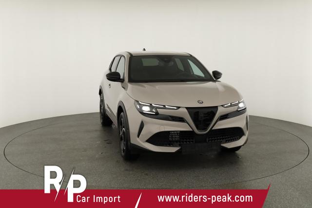 Alfa Romeo Junior Ibrida 1.2 VGT 48V-Hybrid (100kW) Speciale Speciale, 18-Zoll, Kamera, el. Klappe, Sitzheizung 