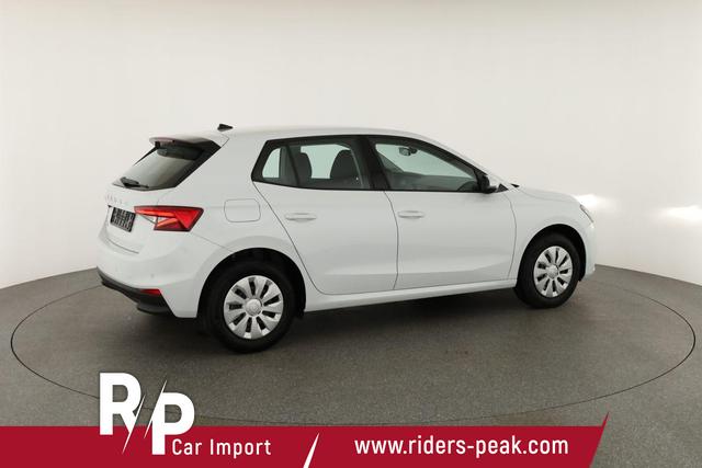 Skoda Fabia Selection 1.0 TSI Selection, AHK, Tempomat, Ladeboden, Park, Winterpaket, SmartLink, 4-J Garantie 
