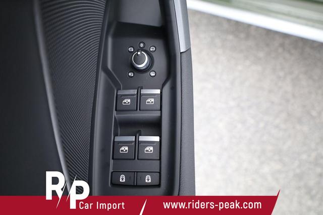 Audi A3 Sportback 35 TFSI S line S-Tronic S-LINE, Pano, Teilleder, Kamera, ACC, Sitzheizung, 4-J Garantie 