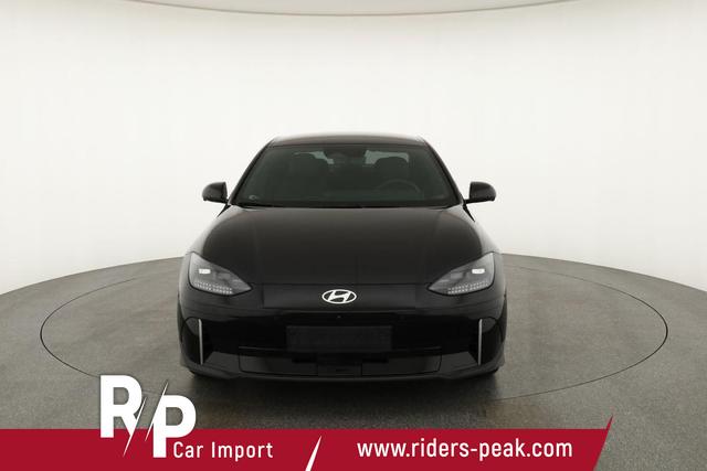 Hyundai IONIQ 6 Uniq Elektro 77,4 kWh, Matrix, HuD, Side, AreaView, Navi, BOSE, Winter 