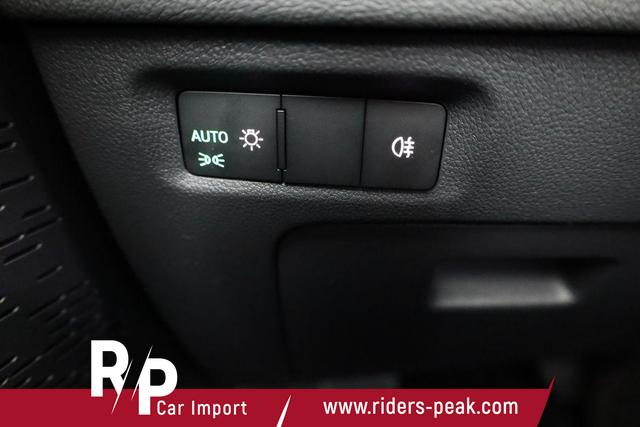 Skoda Octavia Combi 1.5 TSI mHEV 110 kW Selection DSG Selection, Side, el. Klappe, Kamera, Winter 