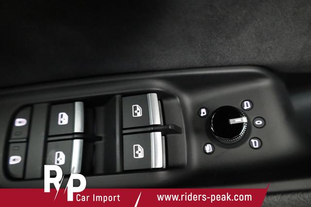 Audi Q8 50 TDI quattro qu S-LINE, Luft, Pano, B&O, 23-Zoll, AHK, Leder, AreaView, Optik schwarz 