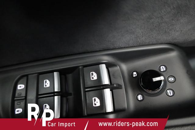 Audi Q8 50 TDI quattro qu S-LINE, Standheizung, HuD, Luft, Pano, B&O, 23-Zoll, AHK, Leder, AreaView, Optik schwarz 