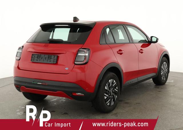 Fiat 600e 115 kW Red 115kWh, LED, APP-Connenct, 1-Hand 