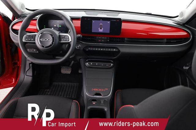 Fiat 600e 115 kW Red 115kWh, LED, APP-Connenct, 1-Hand 