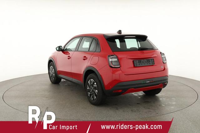 Fiat 600e 115 kW Red 115kWh, LED, APP-Connenct, 1-Hand 