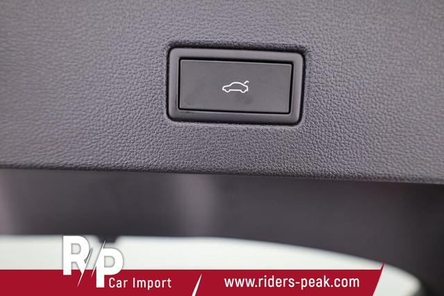 Volkswagen T-Roc Style 1.5 TSI DSG Black Style, AHK, IQ.Light, 19-Zoll, easyOpen, Navi 