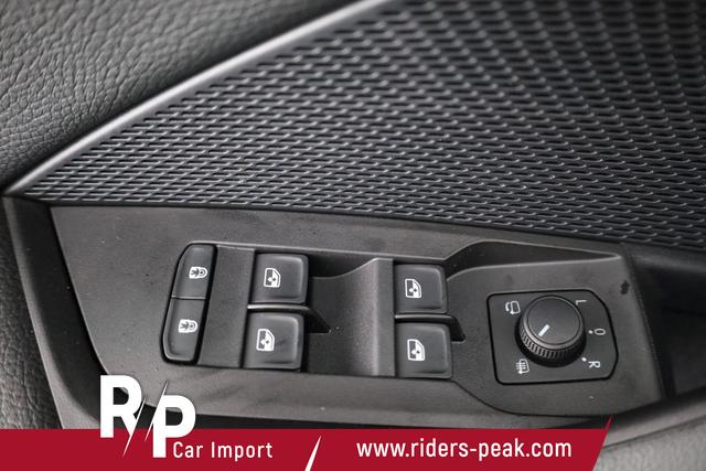 Skoda Octavia Combi RS 2.0 TSI DSG, Sonderlackierung, AHK, 19 Zoll, Canton, el. Klappe, Navi, Matrix, sofort 