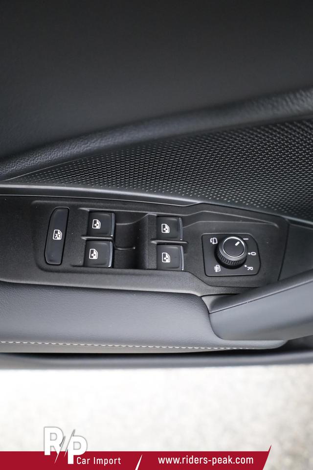 Volkswagen Tiguan 2.0 TSI 195 kW 4Motion R-Line DSG 4M Black, Pano, AHK, IQ.Light, AreaView, 20-Zoll, Navi 